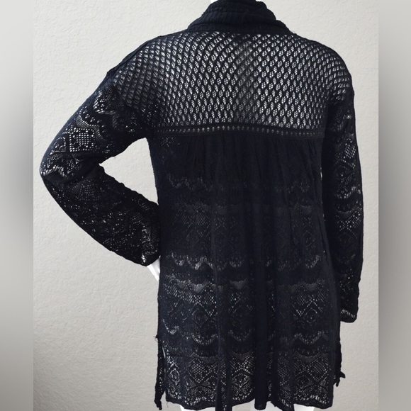 Umgee USA Lace Cowl Neck High-Low Hem Tunic Sweater Black  Size Small - Picture 6 of 12